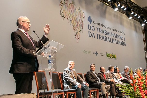 4ª CONFERÊNCIA NACIONAL DE SAÚDE DO TRABALHADOR E DA TRABALHADORA