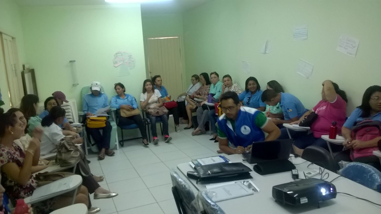 SMS Natal realiza reunião sobre implantação de Unidades Sentinelas do Vigiar em Felipe Camarão