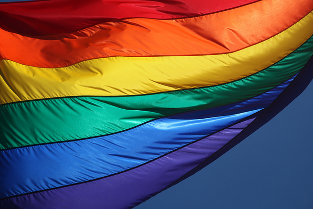 MS lança campanha voltada à saúde dos homens gays e bissexuais
