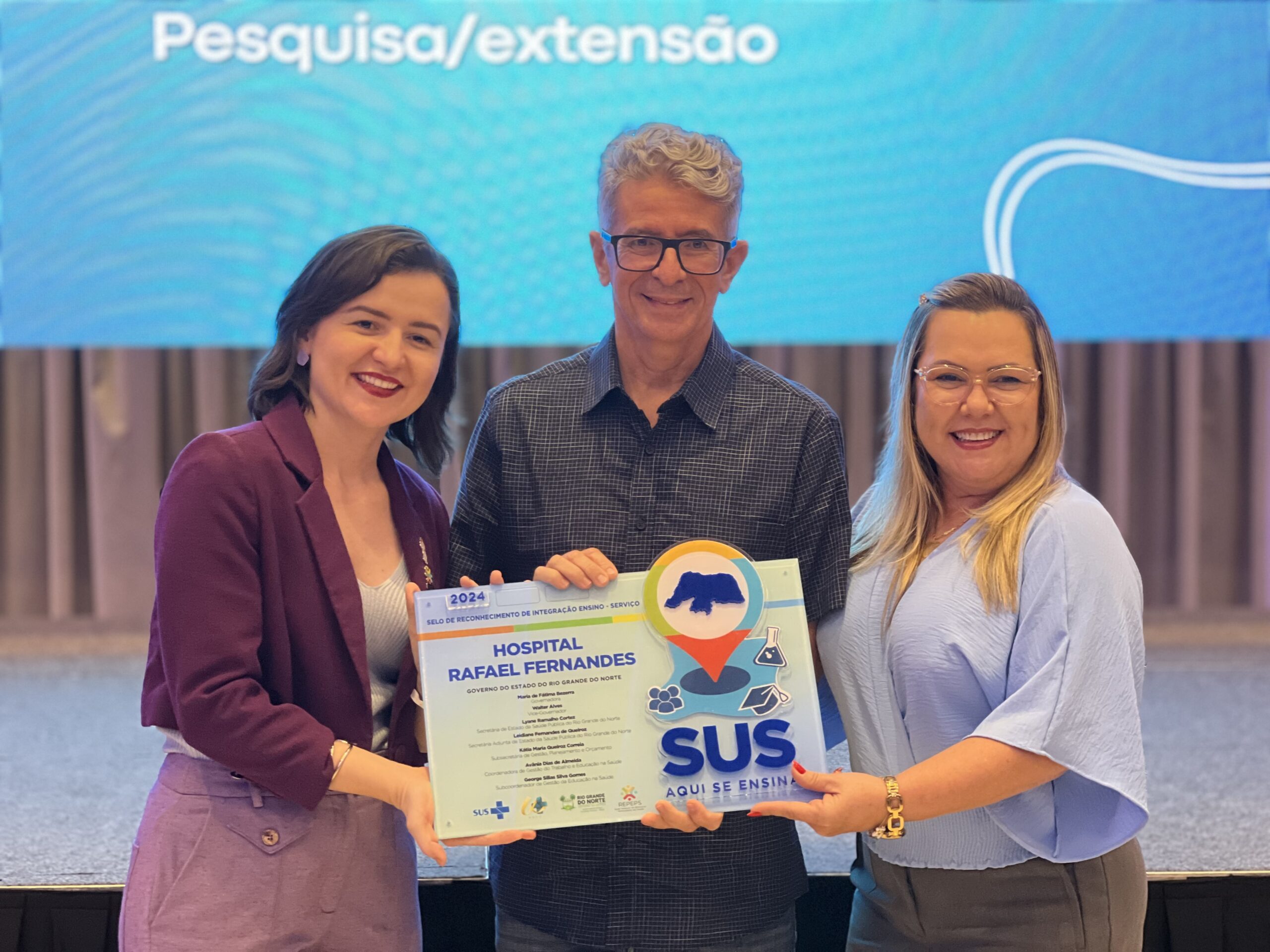 COSEMS PARTICIPA DE CERTIFICAÇÃO A INSTITUIÇÕES E SERVIÇOS DE SAÚDE COM SELO “SUS AQUI SE ENSINA”